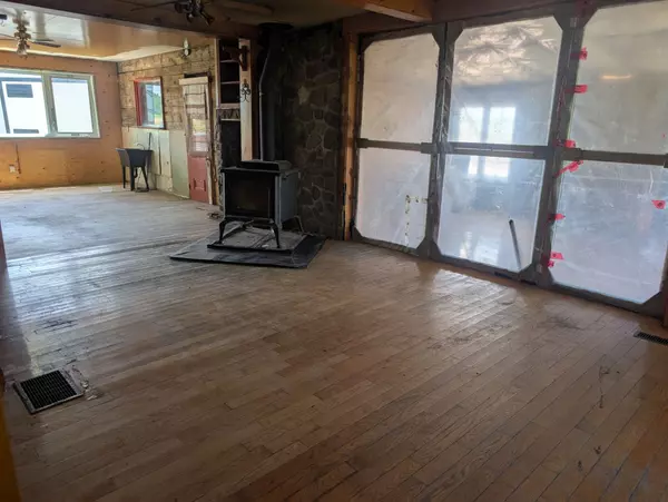 North Glengarry, ON K0C 1A0,20800 Lochiel RD