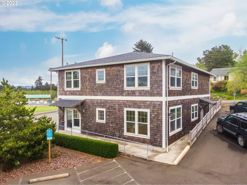 2210 NE 22ND ST, Lincoln City, OR 97367
