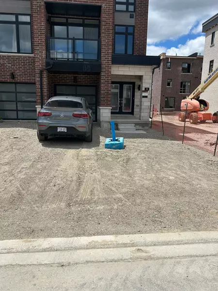 38 Danielle Moore CIR, Toronto E09, ON M1P 3S5