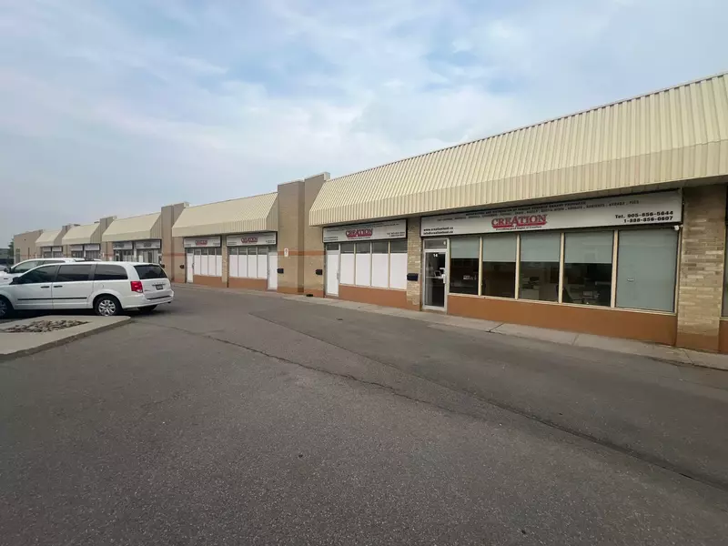 418 Hanlan RD #12, Vaughan, ON L4L 3Z1