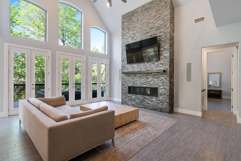 Grapevine, TX 76051,2715 White Oak Drive