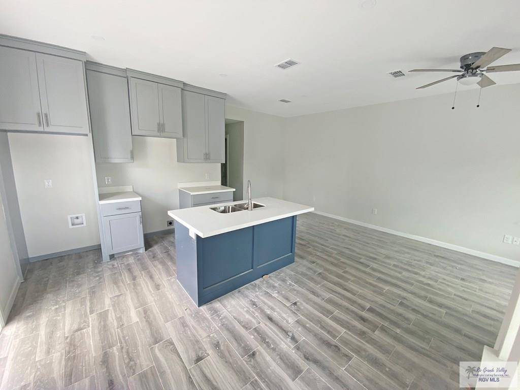 Brownsville, TX 78521,5072 MCKENZIE LN.