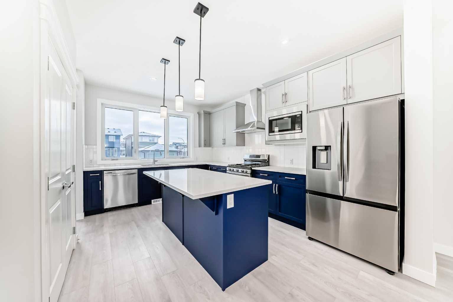 Airdrie, AB T4B5L7,940 Reynolds LN SW