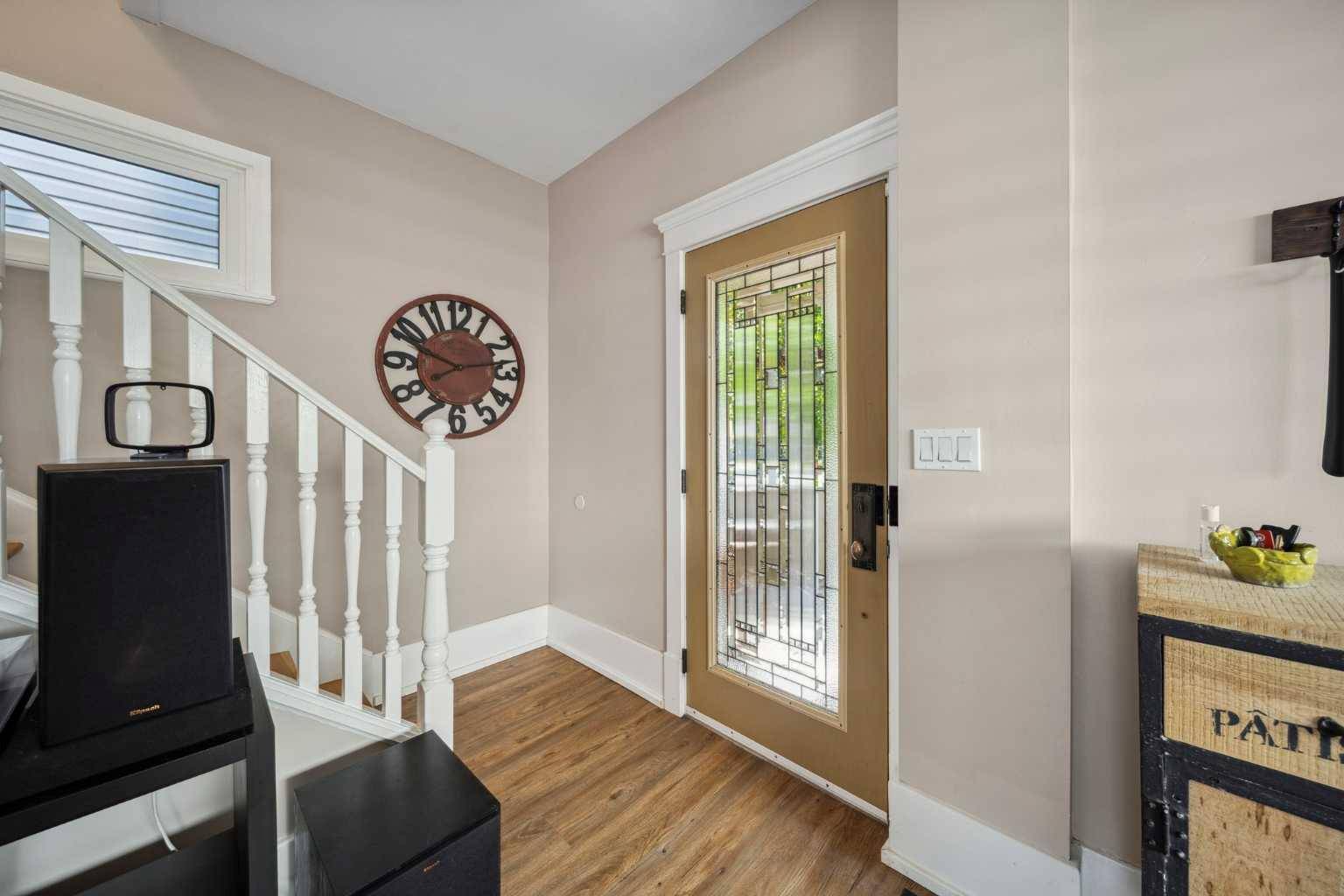 Calgary, AB T2M 0N1,412 17 AVE NW