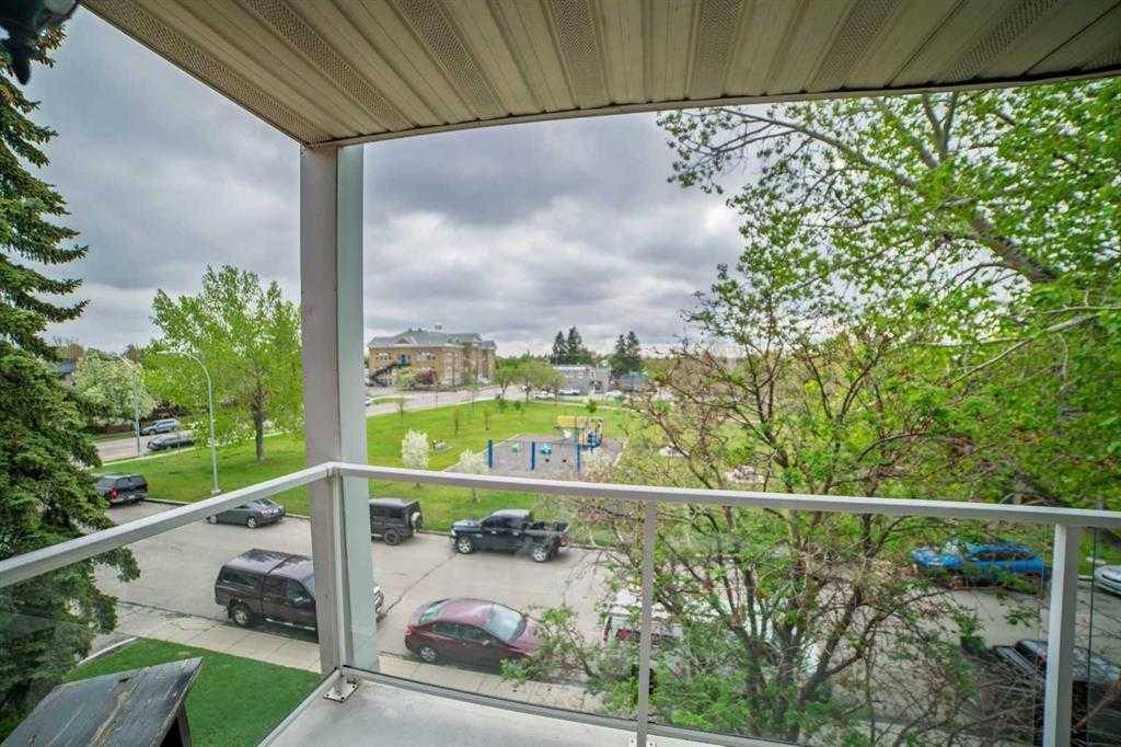 Calgary, AB T2E 3W9,823 5 ST Northeast #401