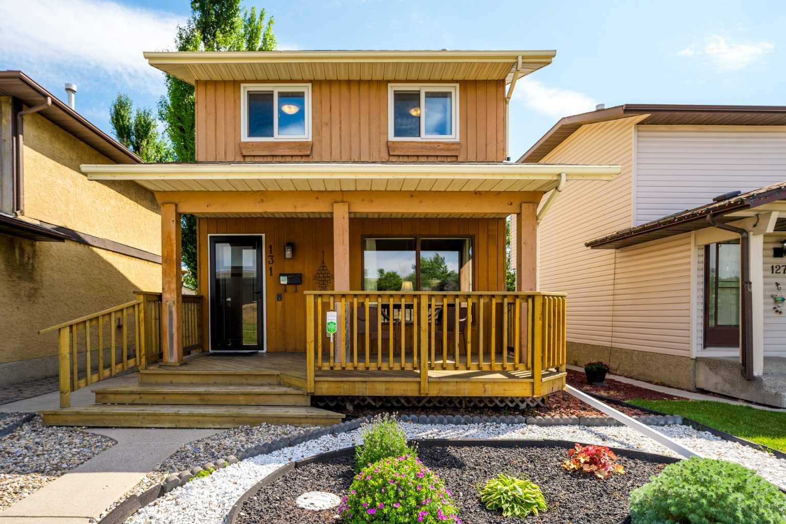 131 Shawmeadows Close Southwest, Calgary, AB T2Y 1A6