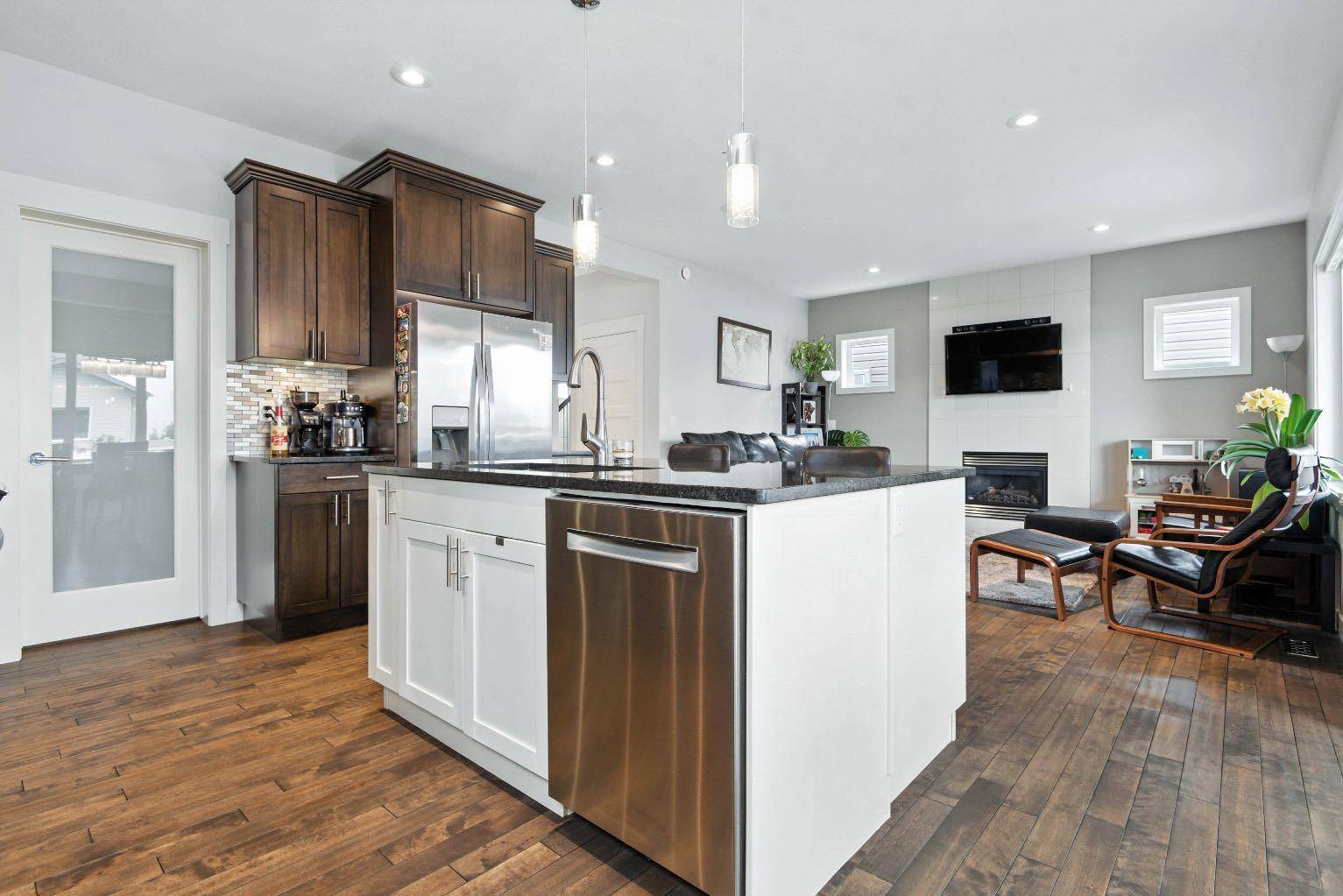 Red Deer, AB T4R 0N6,7 Vancouver CRES
