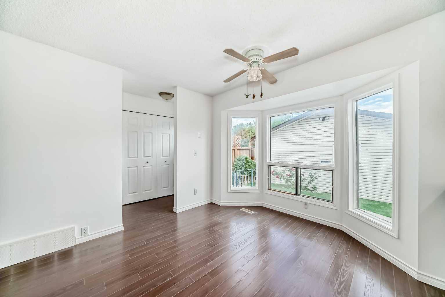 Calgary, AB T1Y 5N8,66 Templeby WAY Northeast