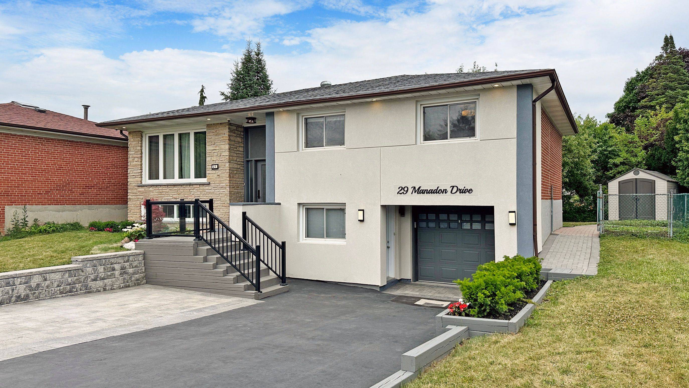 Toronto C07, ON M2M 1W8,29 Manadon DR