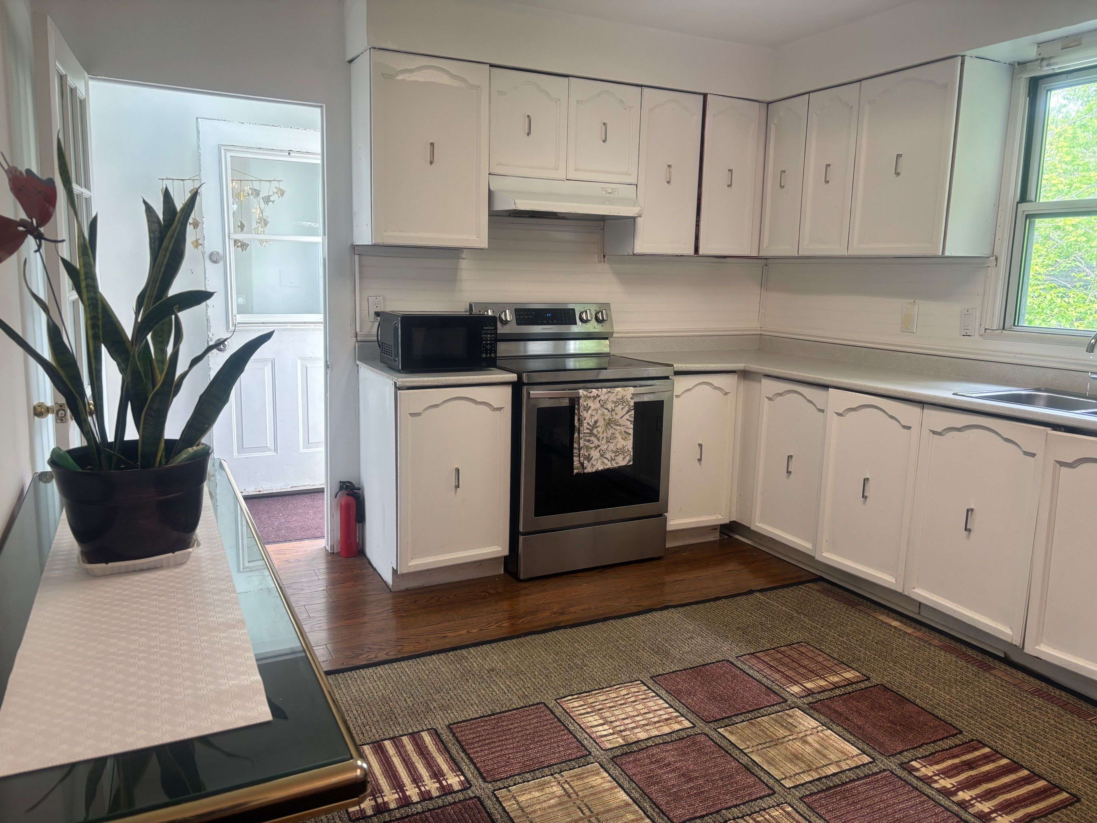 Oshawa, ON L1J 4H1,211 Park RD S