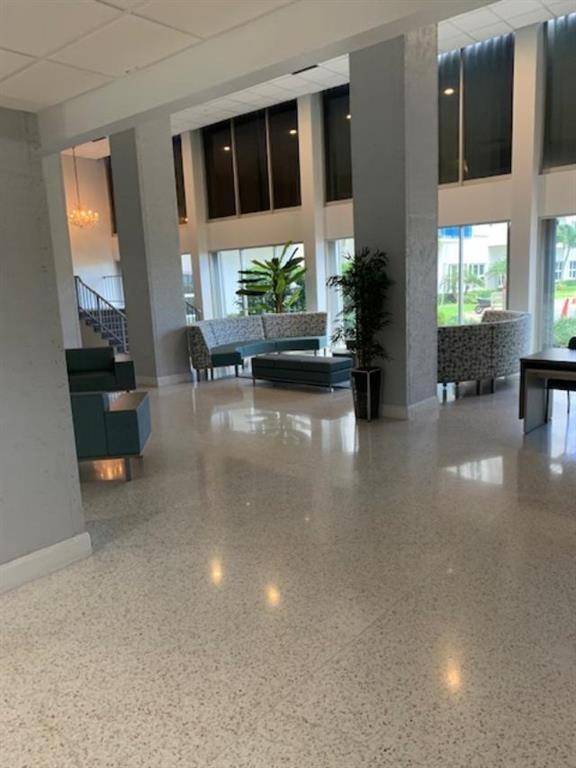 Pompano Beach, FL 33062,405 N Ocean Blvd #1522