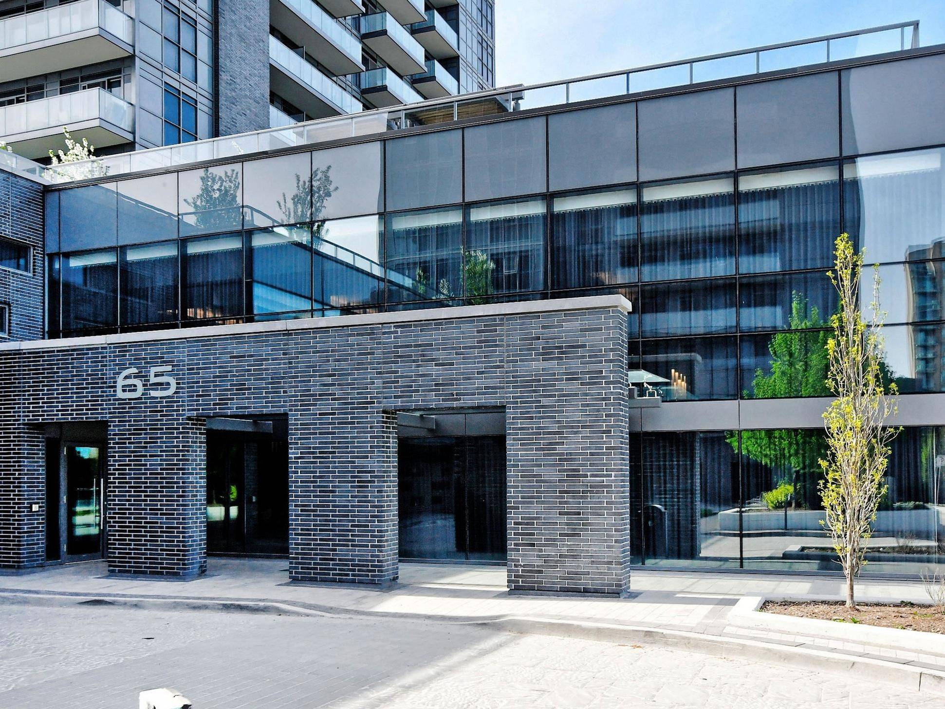 Richmond Hill, ON L4B 0G9,65 Oneida CRES #1203