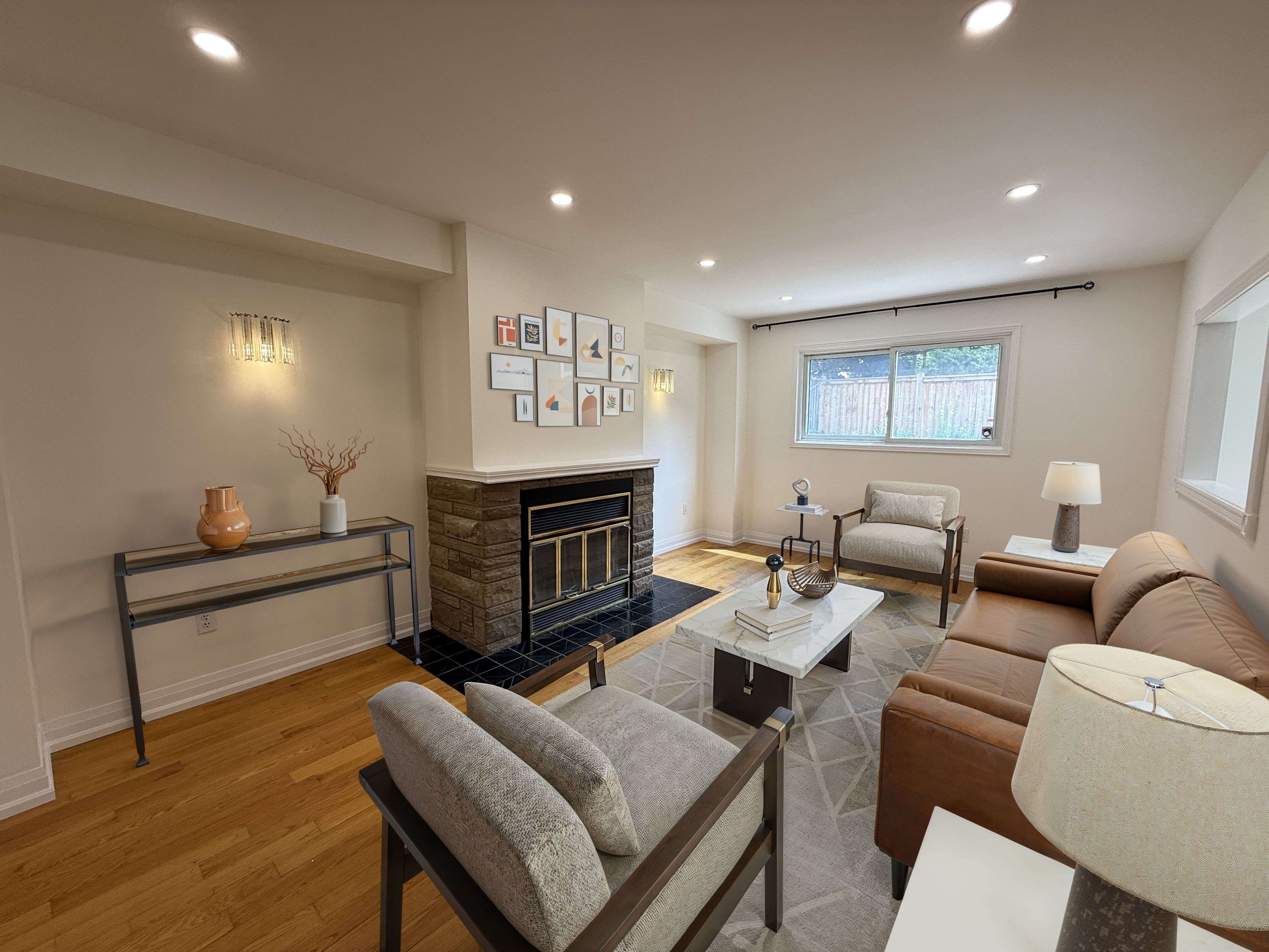 Newmarket, ON L3Y 7J3,770 Leslie Valley DR