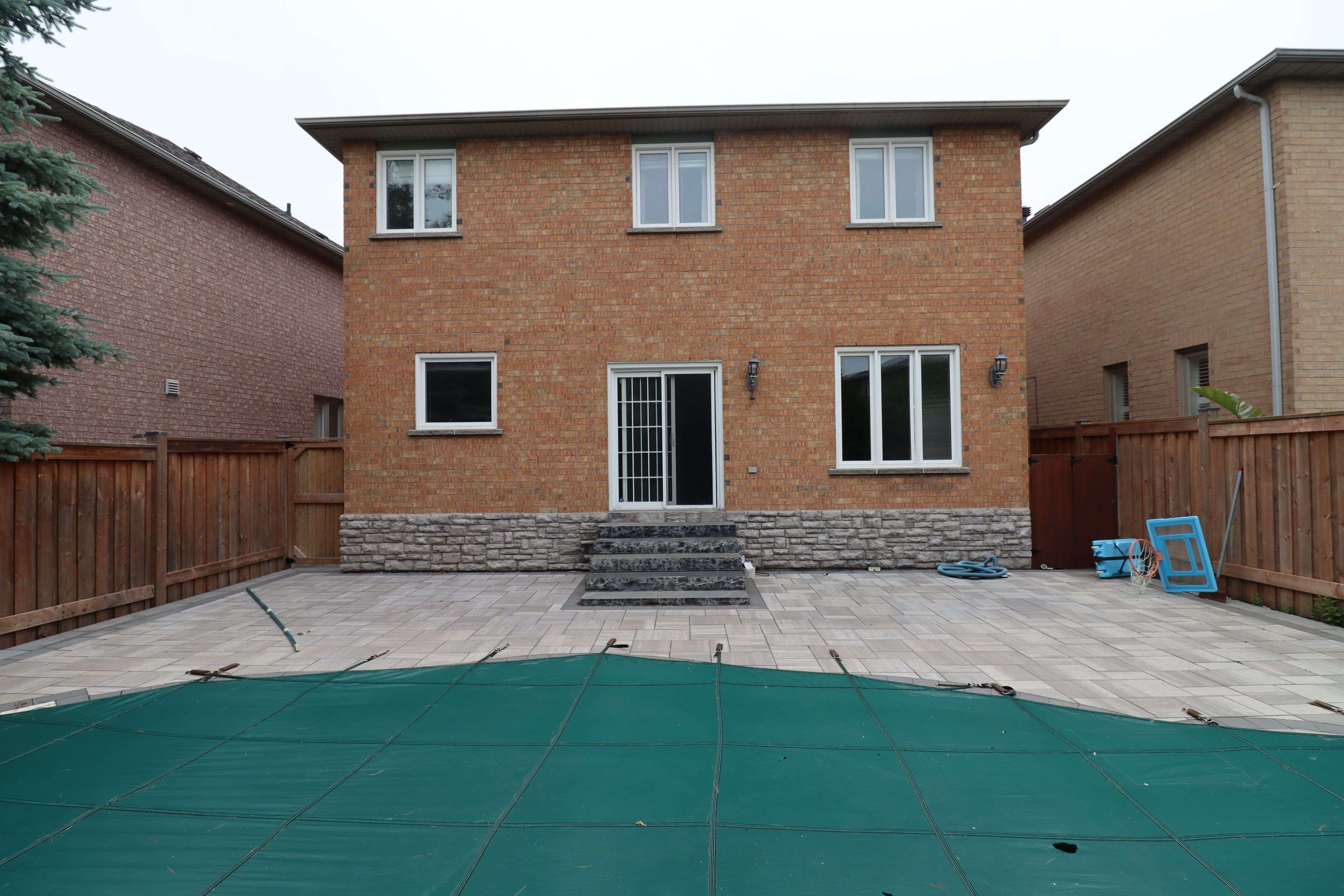 Vaughan, ON L4L 9B8,51 Michelle DR