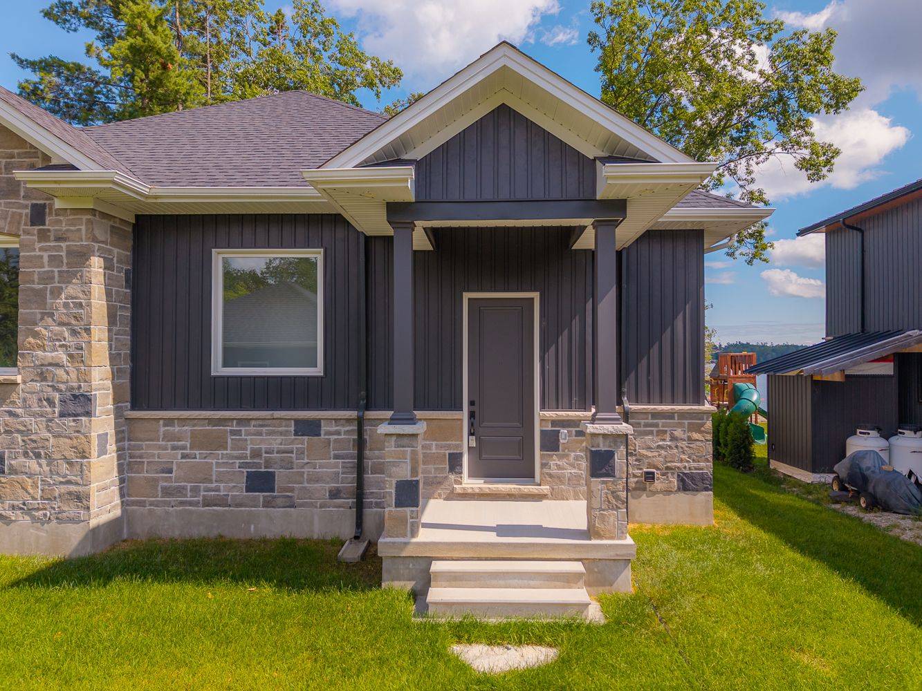 Severn, ON L0K 2B0,3331 Lake St George BLVD