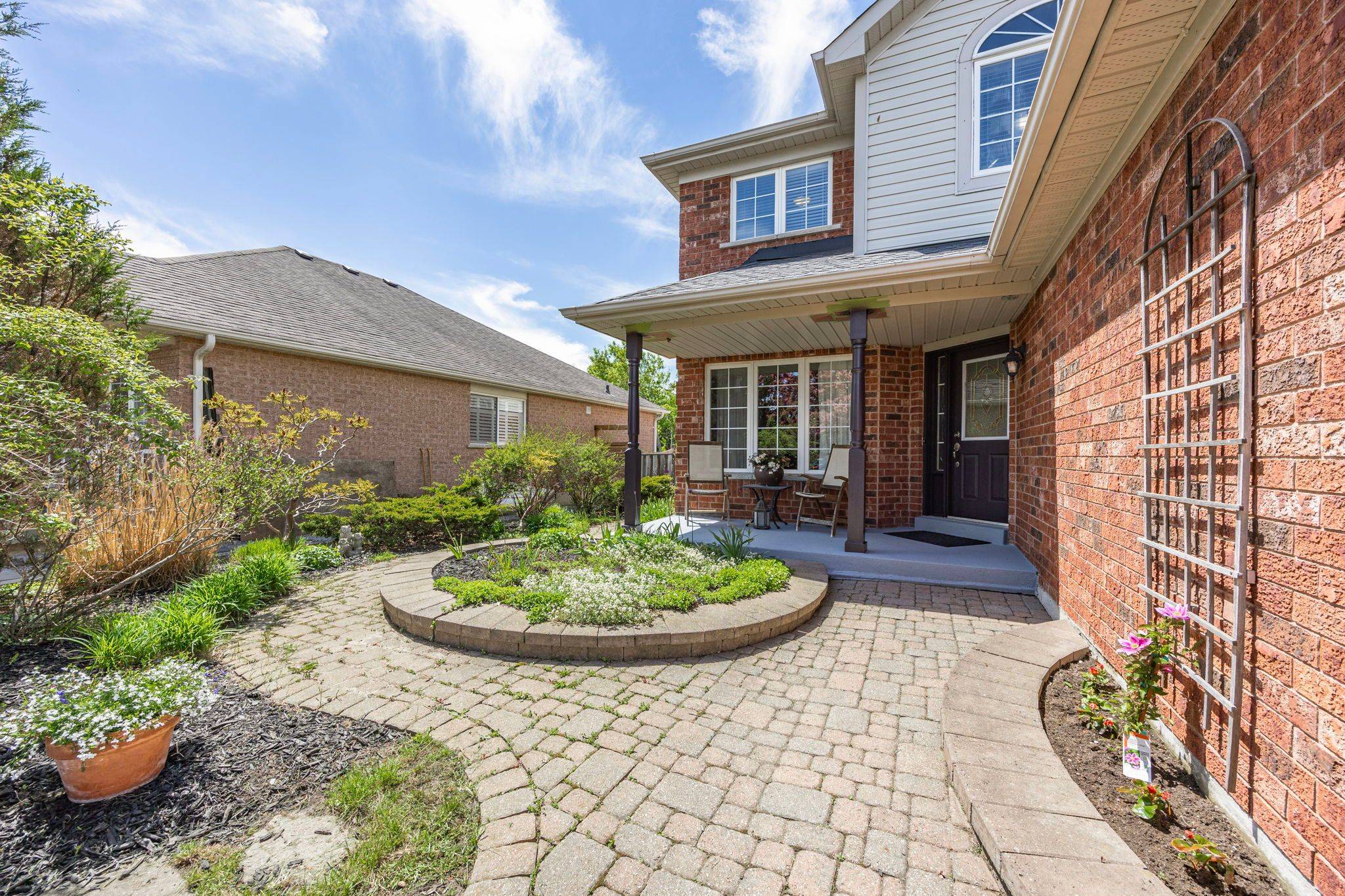 Barrie, ON L4N 0G4,25 Lakewoods CT