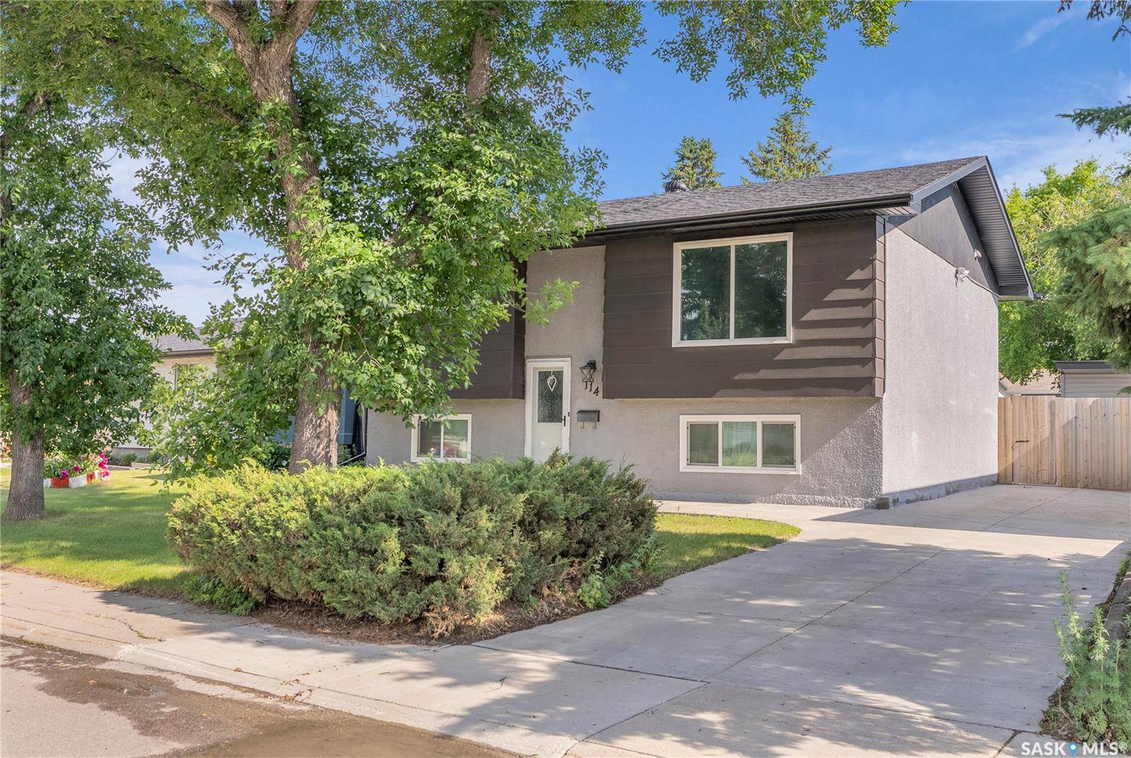 114 Galbraith CRESCENT, Saskatoon, SK S7M 4H1