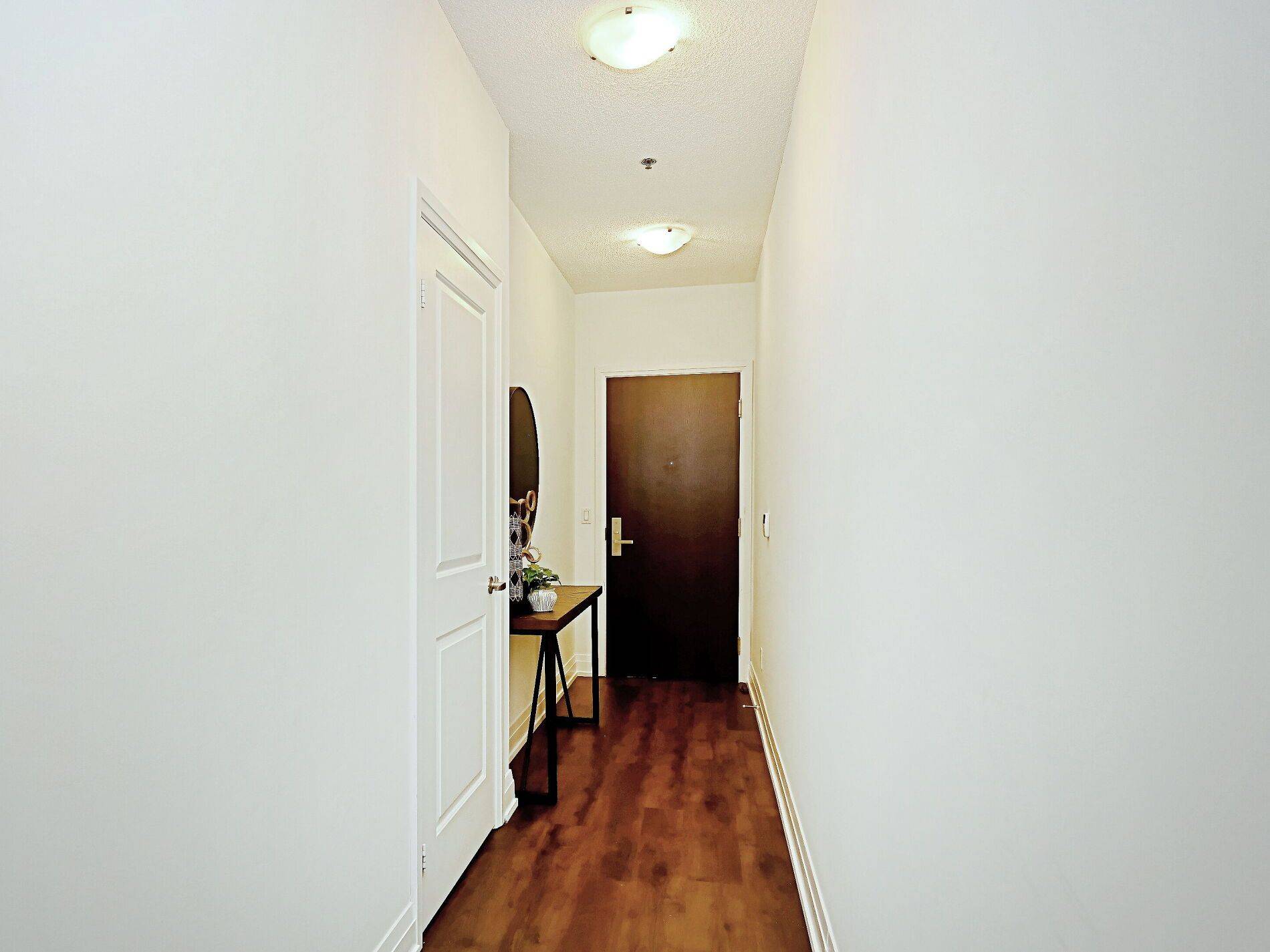 Oakville, ON L6K 0J1,65 Speers RD #505