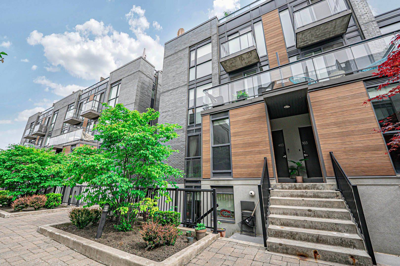 15 Sousa Mendes ST #402, Toronto W02, ON M6P 0A9