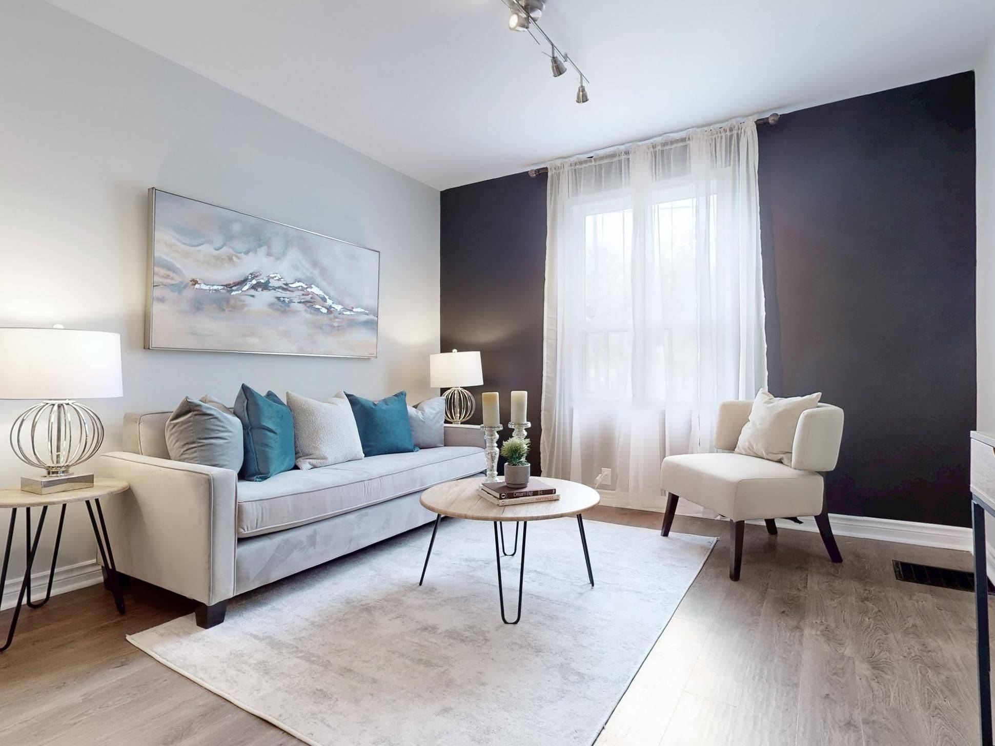 Toronto W04, ON M6M 2C5,13 Rutherford AVE