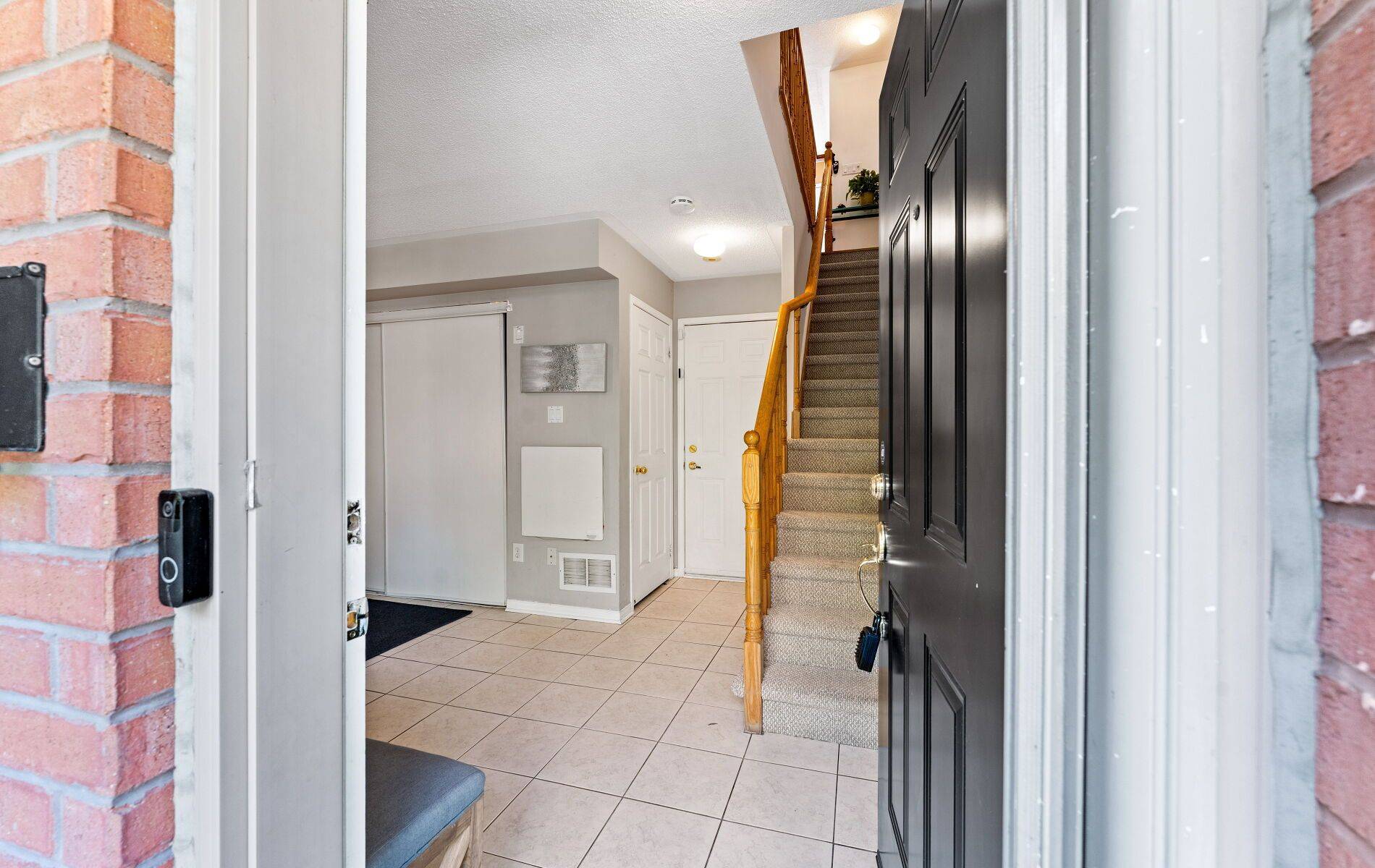 Toronto W06, ON M8V 4C7,129 Tenth ST #3