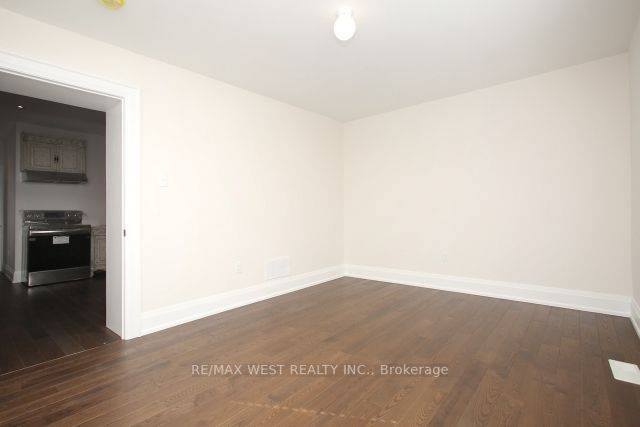 Toronto W02, ON M6H 2Z7,46 Westmoreland AVE #C
