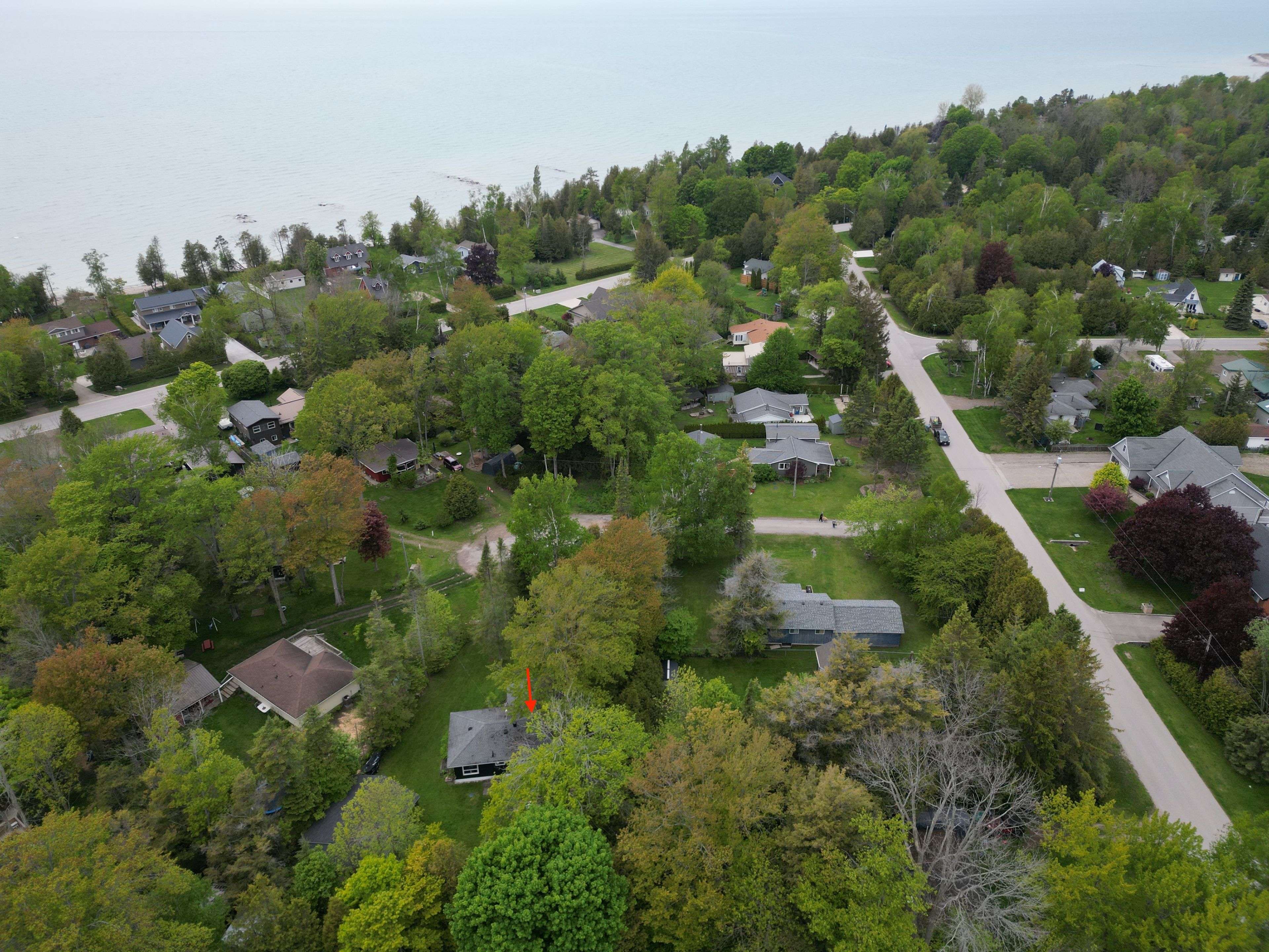 Huron-kinloss, ON N2Z 2X3,702 Yosacha PL