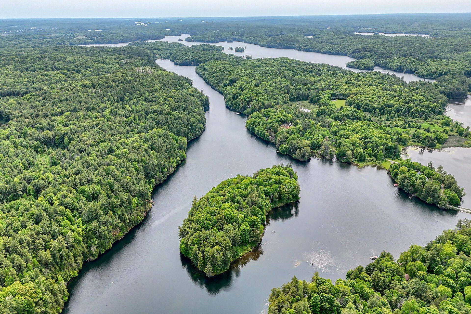 Rideau Lakes, ON K0G 1E0,252 Dean Island RD