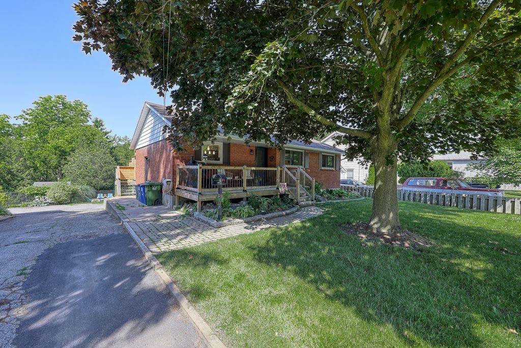 St. Thomas, ON N5R 3B5,109 Sunset DR