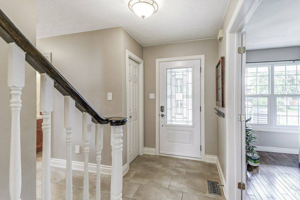 Hamilton, ON L8B 0G9,37 Culotta DR