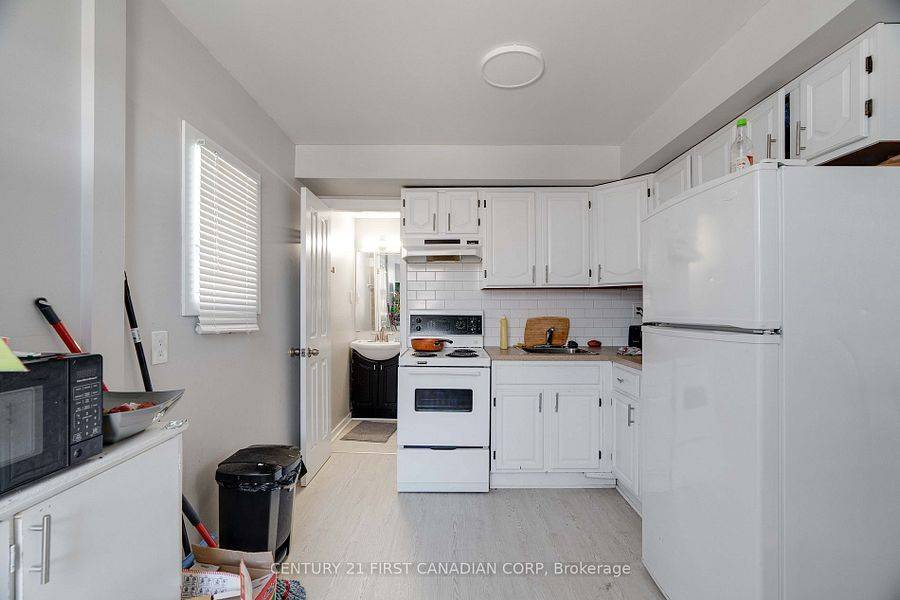London East, ON N5Z 2A3,140 Rectory ST