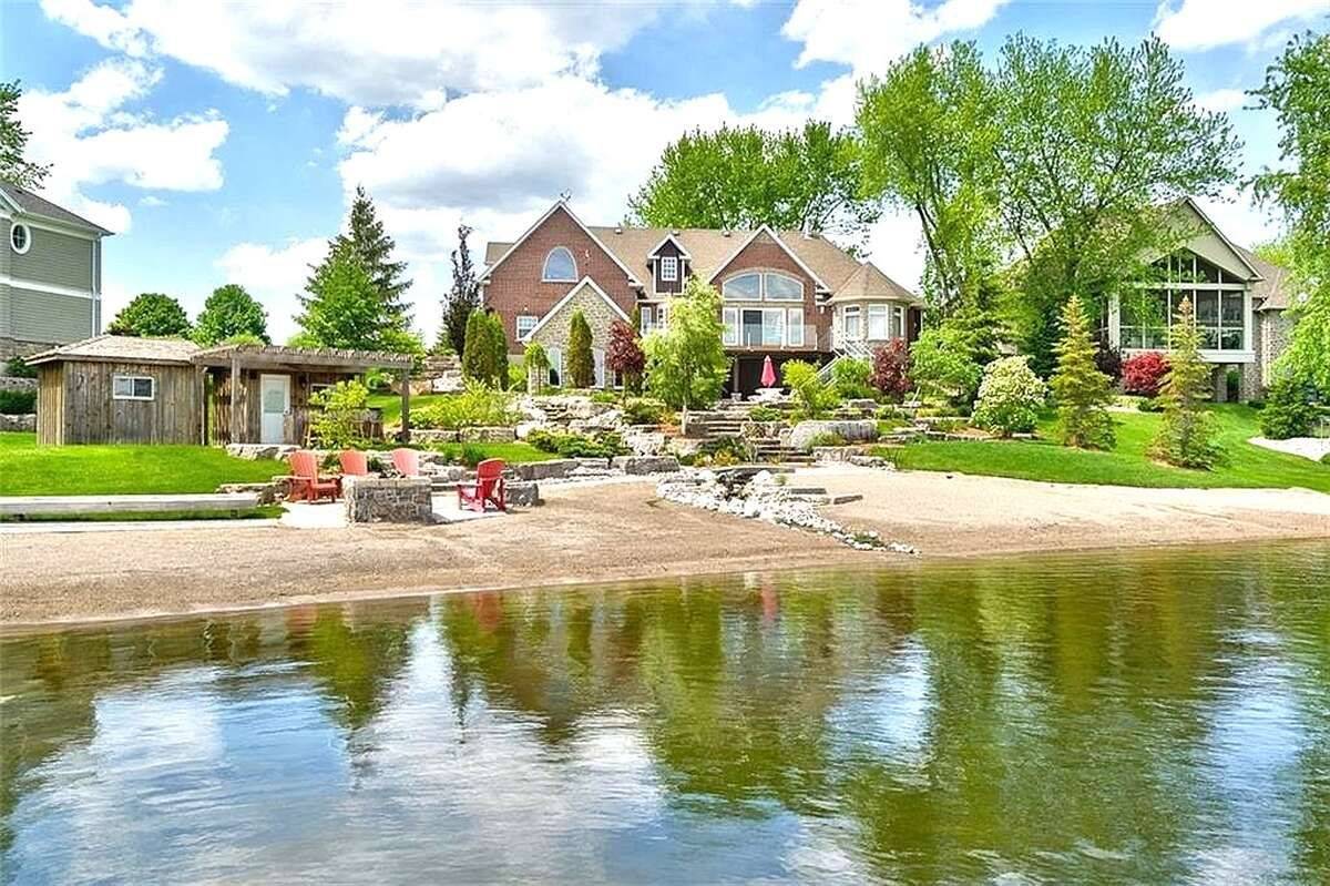 Puslinch, ON N3C 2V4,34 Sandy Shore BLVD