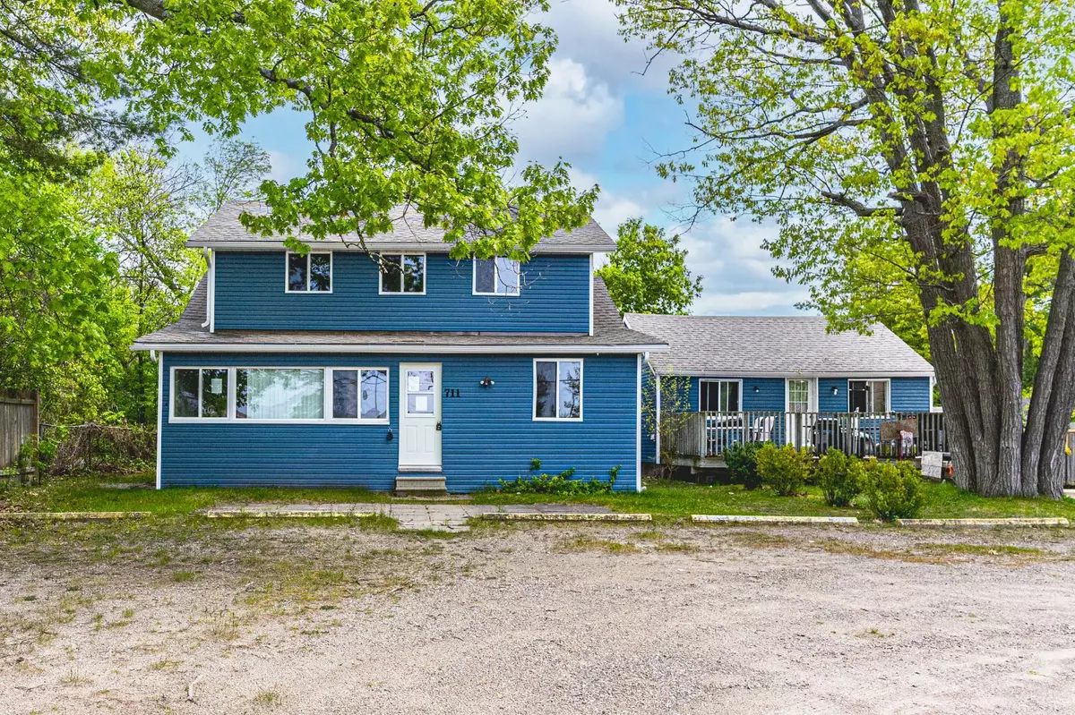 Wasaga Beach, ON L9Z 1Z5,711 Mosley ST