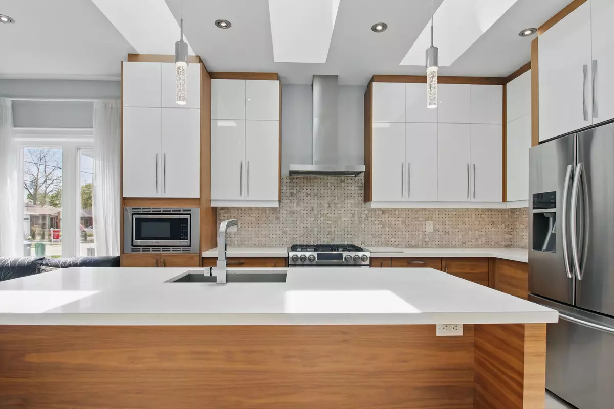 Mississauga, ON L5G 4J4,1050 Caven ST