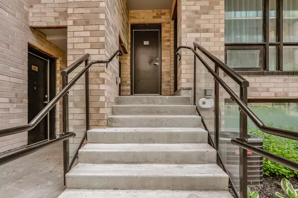 Toronto C06, ON M3H 0E9,861 Sheppard AVE W #18