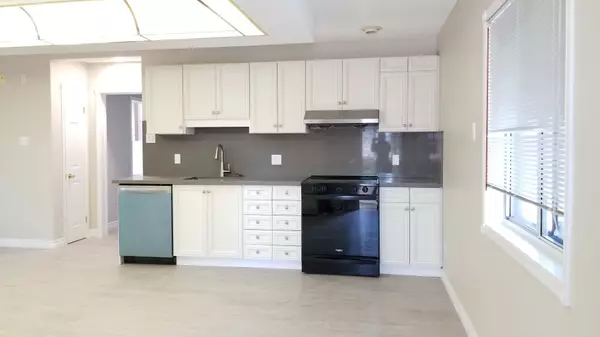 Richmond Hill, ON L4E 3A6,239 Lakeland CRES #(Upper)