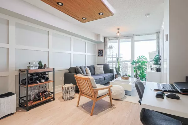 800 Lawrence AVE W #1313, Toronto W04, ON M6A 0B1