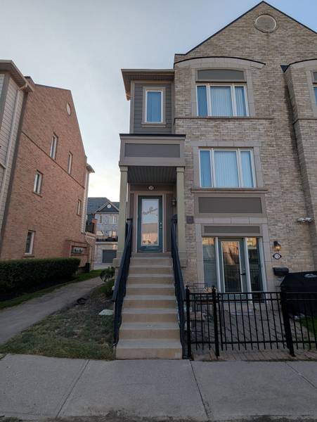 3050 Erin Centre BLVD #120, Mississauga, ON L5M 0P5