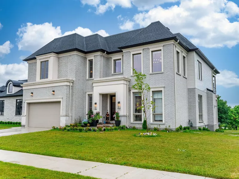 377 Manhattan DR, London South, ON N6K 4M7