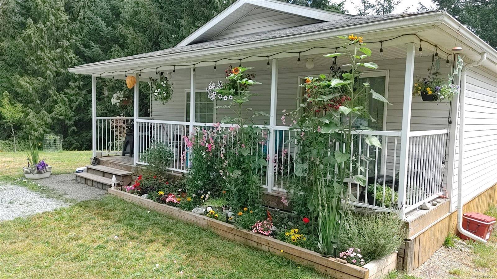 1212 Fairfield Rd, Cobble Hill, BC V8H 0H4