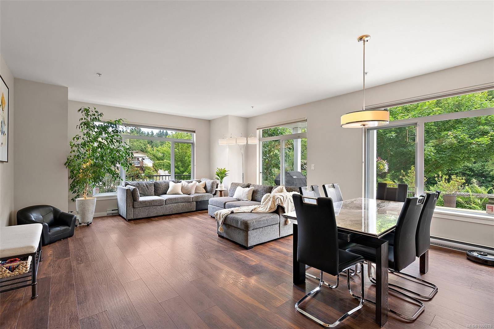 Colwood, BC V9C 2Z9,591 Latoria Rd #101