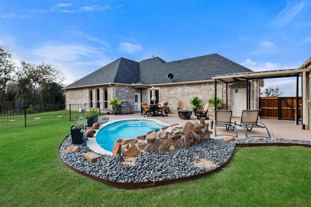 Kerens, TX 75144,199 Pearl Valley Drive