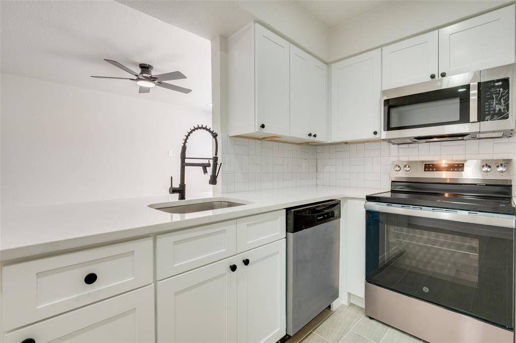 Grand Prairie, TX 75052,22 W Mountain Lane #42