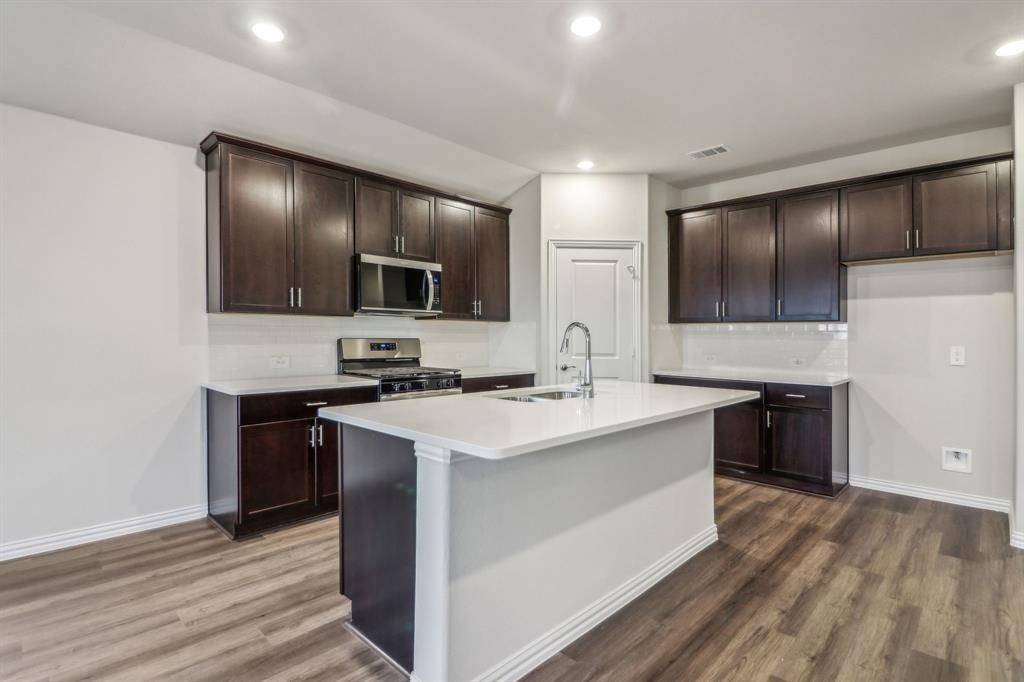 Lavon, TX 75166,951 Lily Lane