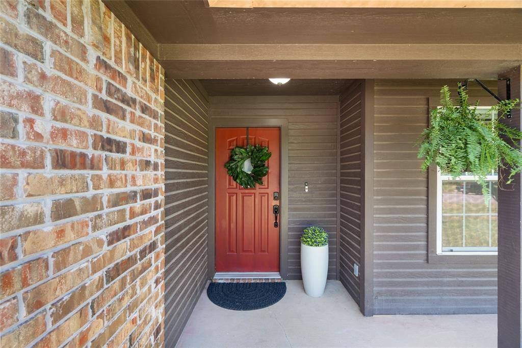 Weatherford, TX 76086,305-B E 8th Street