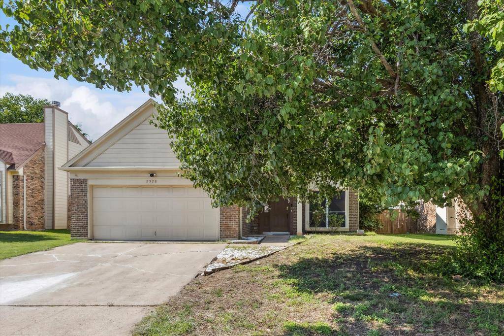Fort Worth, TX 76123,2528 Creekwood Lane