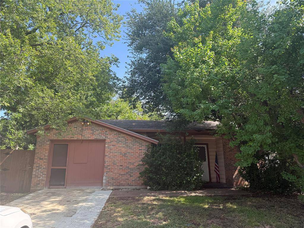 2015 Cartwright Street, Irving, TX 75062