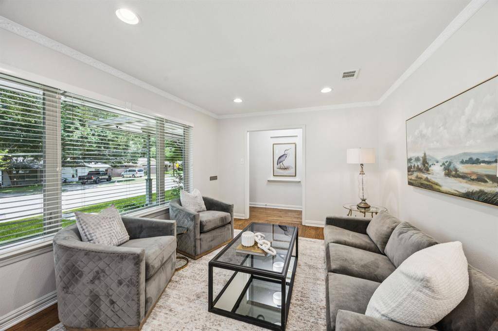 Dallas, TX 75231,7147 Walling Lane