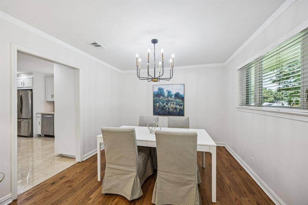 Dallas, TX 75231,7147 Walling Lane