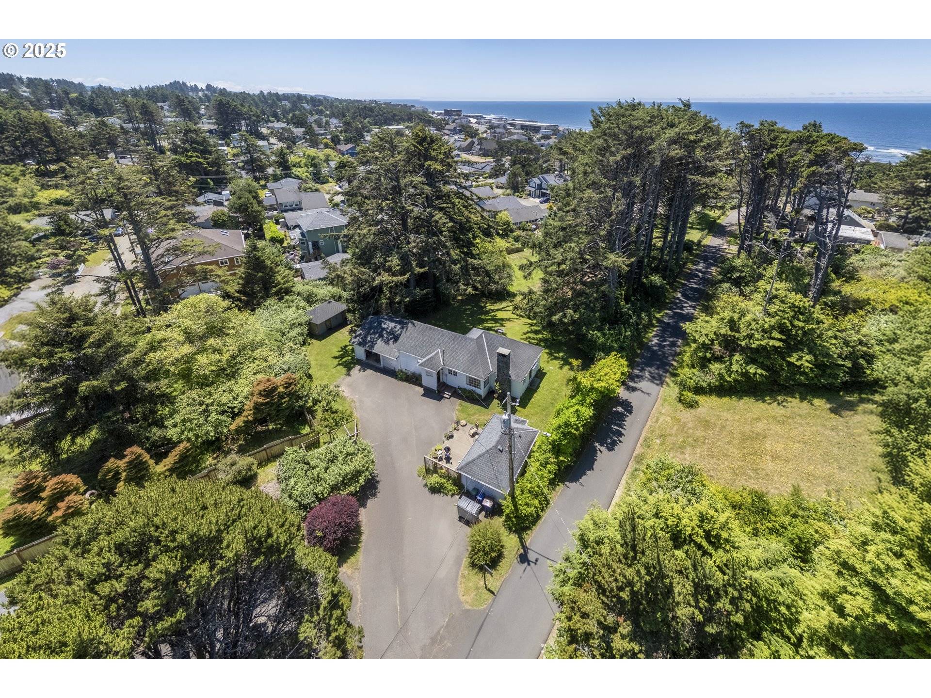 Lincoln City, OR 97367,1756 NW 35TH PL